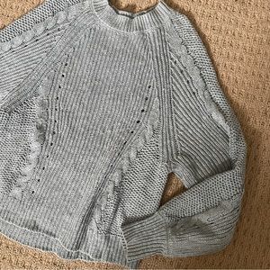 American Eagle blue sweater with beautiful details! Size M